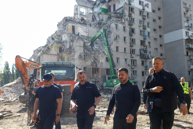 World News: Massive attack on Kyiv kills 27